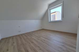 Erstbezug: Helle 2-Zimmer-Dachgeschosswohnung – Die vollständige Adresse der Immobilie erhältst du vom Anbieter., 84069 Schierling – Vorschaubild 2
