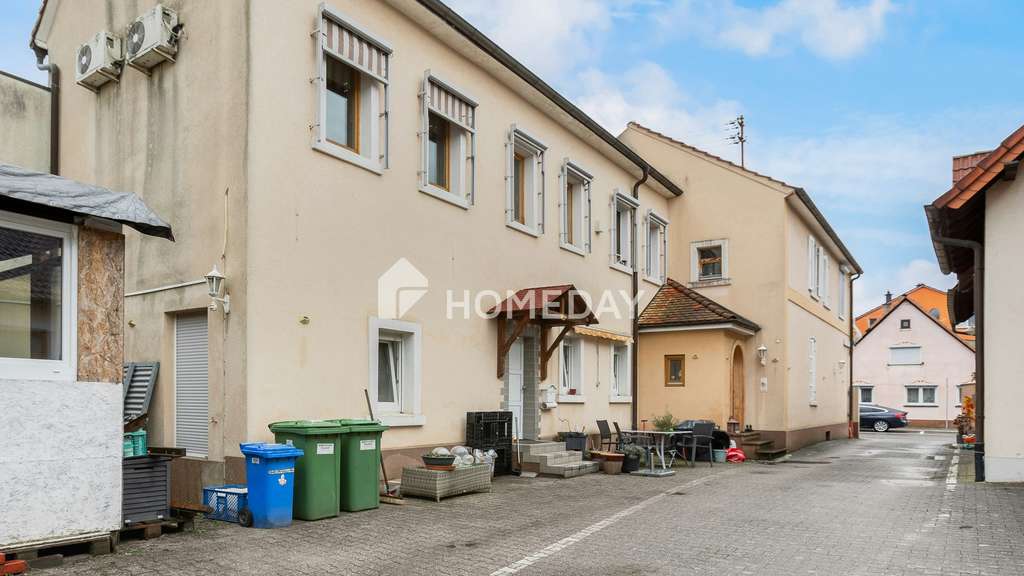 Immobilie in Philippsburg - MFH mit 2 WE + Gewerbe, 1.094 Quadratmeter Grundstück, leerstehend mit Perspektive - Bild 2