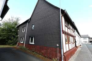 Charme trifft Potenzial: Denkmalgeschütztes Haus mit Nebengrundstück in Greifenstein – Die vollständige Adresse der Immobilie erhältst du vom Anbieter., 35753 Greifenstein – Vorschaubild 3
