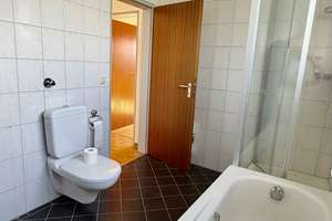 teilrenovierte 3,5-Zimmer Wohnung mit Aufzug & Balkon (Süden) in Höntrop – Einsteinweg 19, 44869 Höntrop, Bochum – Vorschaubild 9