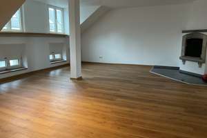 Helle, geräumige Dachgeschosswohnung in zentraler Lage – Bahnhofstraße, Aachen – zu vermieten