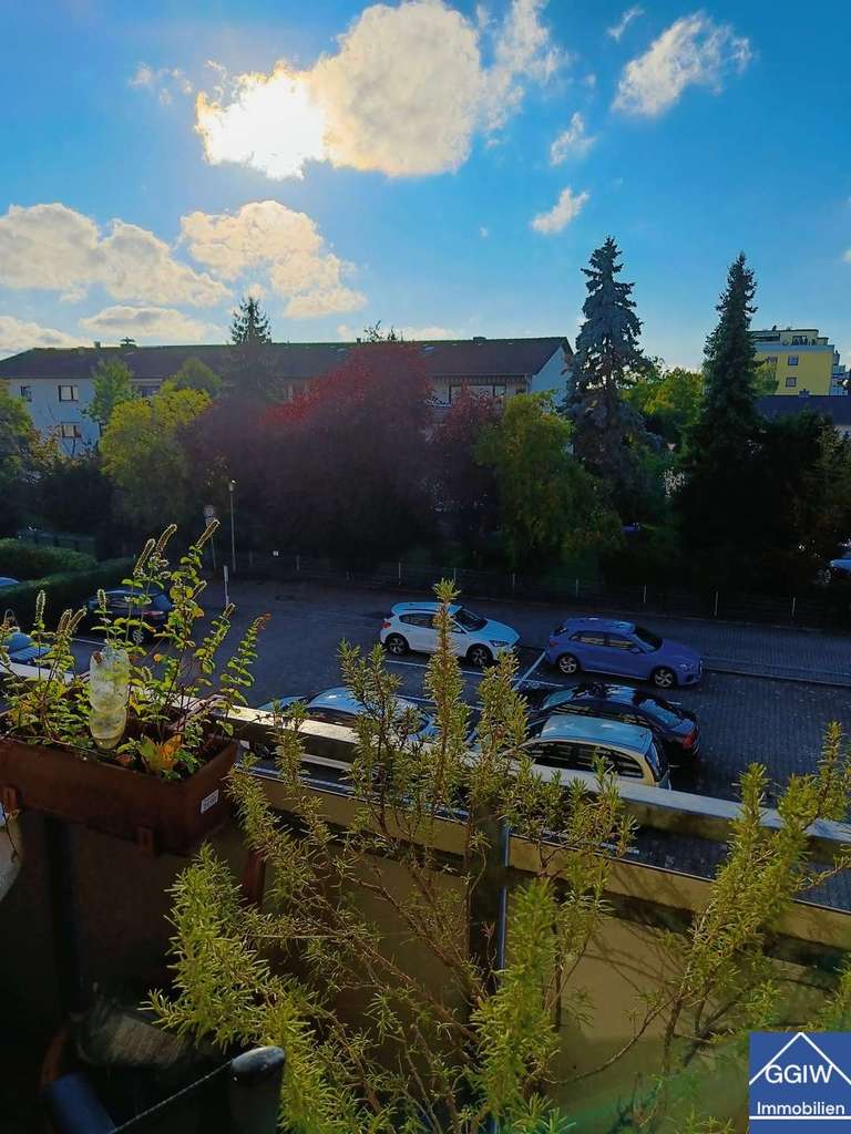 Immobilie in Oftersheim - Schön geschnittene Wohnung mit Balkon in Oftersheim bei Heidelberg inkl. Stellplatz und Kellerabteil - Bild 3