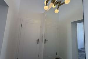 Single-Apartment mitten im Leben: Renovierte 1 Zimmer Wohnung in Flingern Nord. – Birkenstraße 111, 40235 Flingern Nord, Düsseldorf – Vorschaubild 2