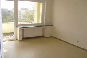 Hübsche 3-Zimmer-Dachgeschosswohnung in grüner Umgebung - mit WBS - – Otto-Hahn-Str. 6, 47167 Neumühl, Duisburg – Vorschaubild 2