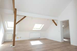 Sanierte 2-Zimmer-Dachgeschosswohnung mit Balken-Charme – Die vollständige Adresse der Immobilie erhältst du vom Anbieter., 9126 Lutherviertel, Chemnitz – Vorschaubild 3