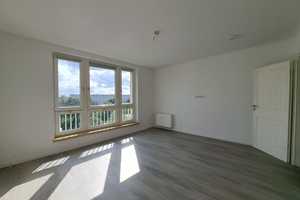 Fully Renovated 2-Room Apartment with a built-in kitchen – Limited 1-Year Lease from 01.09.2025 – Singerstraße 111, 10179 Berlin – Vorschaubild 1