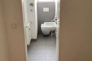 Schicke 4 Zimmerwohnung mit EBK, Tageslichtbad und Balkon – 60389 Seckbach, Frankfurt am Main – Vorschaubild 4