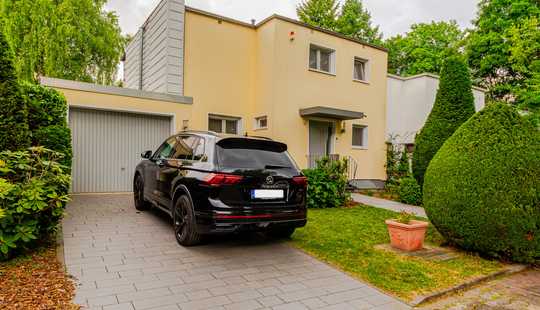 Bild von Einziehen und Wohlfühlen
Reihenendhaus mit Pool und moderner Technik in Niederursel