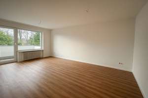 ERSTBEZUG nach Sanierung - Apartment mit Balkon ins Grüne – Königsberger Str. 68, 42277 Oberbarmen, Wuppertal – Vorschaubild 1