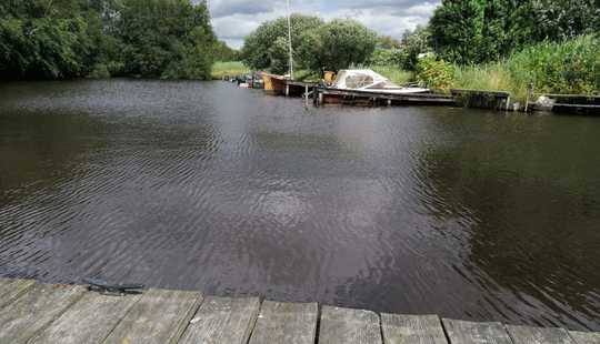 Bild von Wochenendhaus mit Blick zum Stichkanal