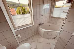 Charmante und stilvolle VILLA mit 4-fach-Garage und schön angelegtem Garten in  66981 Münchweiler – Die vollständige Adresse der Immobilie erhältst du vom Anbieter., 66981 Münchweiler an der Rodalb – Vorschaubild 37