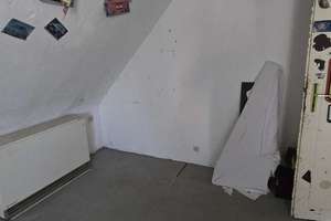 Erlangen-Burgberg - DHH mit 3 Wohnungen - renovierungsbedürftig - mit exkl. Baugrundstück – Die vollständige Adresse der Immobilie erhältst du vom Anbieter., 91054 Burgberg, Erlangen – Vorschaubild 20