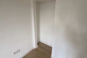 Renditestarke Zwei-Zimmerwohnung Köln-Ehrenfeld mit Garage zu verkaufen – Overbeckstraße 23-25, 50823 Neuehrenfeld, Köln – Vorschaubild 6