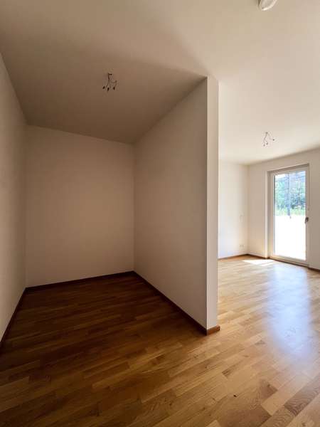 Ankleide und Schlafzimmer.jpg