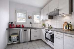 Solides 6-Parteienhaus mit Ausbaupotenzial im Dachgeschoss, 2 Garagen und 7 Stellplätzen – Die vollständige Adresse der Immobilie erhältst du vom Anbieter., 53757 Sankt Augustin – Vorschaubild 19