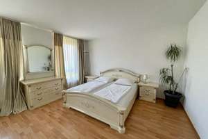 Platz für Ihre Ideen: Großzügiges Reihenmittelhaus in Köln-Ossendorf – Franz-RaveauxStrasse 32, 50827 Ossendorf, Köln – Vorschaubild 10