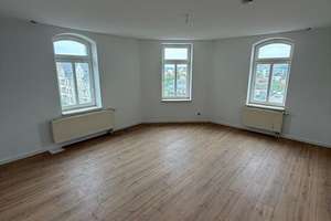 Großzügige DG 2-Zimmer mit Laminat, eigener Dachboden und Wanne in Zentrumsnähe – Zietenstraße 104, 9130 Sonnenberg, Chemnitz – Vorschaubild 5