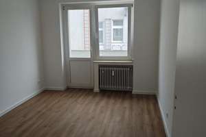 Komplett renovierte 2-Zimmer-Wohnung mit Balkon in zentraler Lage von Düsseldorf – 40215 Friedrichstadt, Düsseldorf – Vorschaubild 14