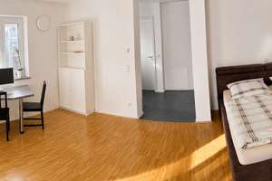 Vermietetes 1-Zimmer-Apartment in Ingolstadt – Balkon, Aufzug, EBK und Tiefgarage – 85049 Friedrichshofen-Hollerstauden, Ingolstadt – Vorschaubild 2