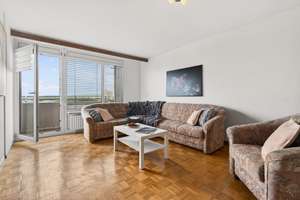 HOCH HINAUS – Gepflegte 3-Zimmer-Wohnung mit traumhaftem Fernblick & TG in Stuttgart-Möhringen – Die vollständige Adresse der Immobilie erhältst du vom Anbieter., 70567 Möhringen-Ost, Stuttgart – Vorschaubild 4