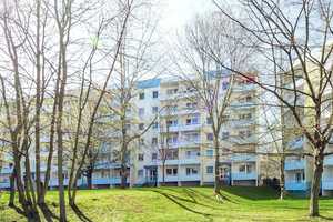 Platz für die Familie: 4-Zimmer-Wohnung mit Ausblick in´s Erzgebirge! + 1.000 EUR Möbelgutschein*! – Albert-Köhler-Straße 85, 9122 Chemnitz – Vorschaubild 10