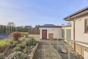 ++ Lichtdurchflutetes Architektenhaus mit Terrasse, Garten und 2 Garagen in beliebter Wohnlage ! ++ – Die vollständige Adresse der Immobilie erhältst du vom Anbieter., 76877 Offenbach an der Queich – Vorschaubild 21