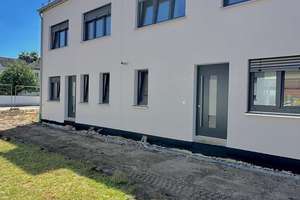 Familiendomizil in Ingolstadt/Gerolfing – Die vollständige Adresse der Immobilie erhältst du vom Anbieter., 85049 West, Ingolstadt – Vorschaubild 4