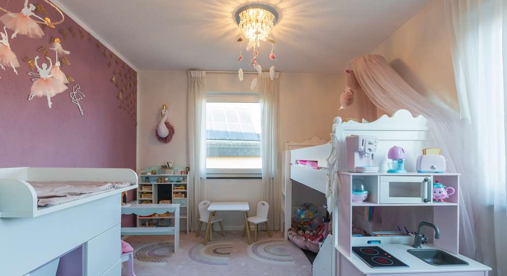 Immobilie in Wolfschlugen - Entspanntes Familienleben: 4 Zimmer mit Balkon und stressfreiem Parken dank Garage & Stellplatz. - Bild 7