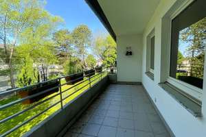 Großzügige 4-Zimmer-Wohnung mit Loggia in grüner Lage von Essen-Schönebeck – Die vollständige Adresse der Immobilie erhältst du vom Anbieter., 45359 Schönebeck, Essen – Vorschaubild 9