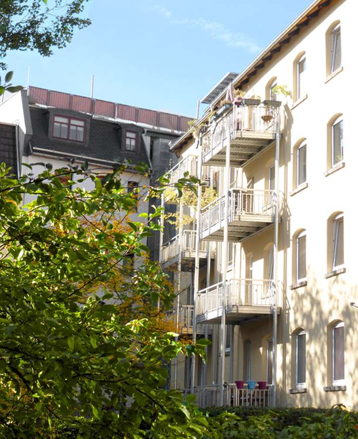 Vorderer westen / Bebelplatz... 4 Zimmer-Altbauwohnung mit Balkon, Kassel – Bild 1