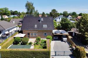 Ankommen und wohlfühlen: Sehr gepflegtes Einfamilienhaus mit Garten, Kamin, Carport und vielen Extr – Die vollständige Adresse der Immobilie erhältst du vom Anbieter., 13469 Lübars, Berlin – Vorschaubild 1