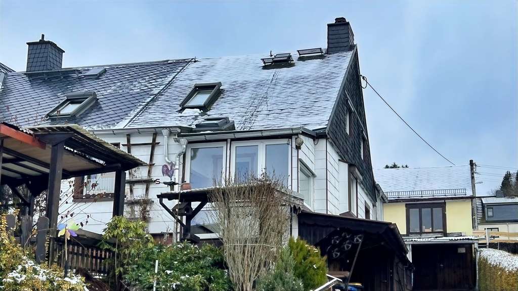 Immobilie in Grünhain-Beierfeld - Kleine Haushälfte in ruhiger Lage - Bild 2