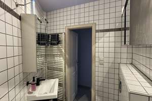 Ruhige 2-Zimmer-Altbauwohnung mit neuer Terrasse und grünem Innenhof – Die vollständige Adresse der Immobilie erhältst du vom Anbieter., 12103 Tempelhof, Berlin – Vorschaubild 8