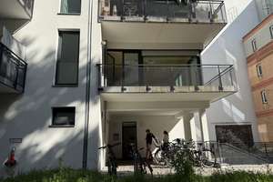 3-Zimmerwohnung im Kiez mit Tiefgaragenstellplatz – Reichenberger Str. 108a, 10999 Kreuzberg, Berlin – Vorschaubild 2