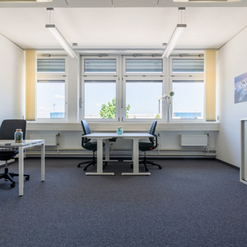 Privater Büroraum für 5 Person in Regus Nürnberg Airport