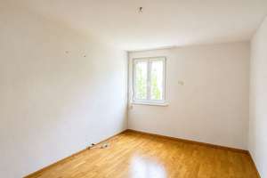 Renovierungsbedürftige 2-Zimmer-Wohnung unweit des Josephsplatzes in München – Die vollständige Adresse der Immobilie erhältst du vom Anbieter., 80798 Neuschwabing, München – Vorschaubild 3