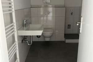Bismarckstr. 90, Helle, renovierte 3-Zimmer Wohnung mit Dachterrasse und Balkon in Remscheid – Bismarckstraße 90, 42859 Zentralpunkt, Remscheid – Vorschaubild 19