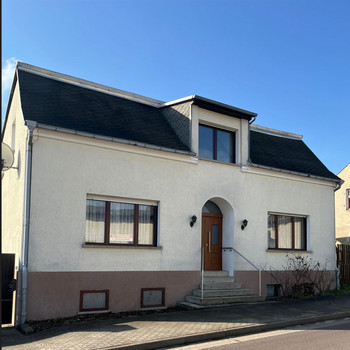 Charmantes Bauernhaus mit 5 Zimmern, Doppelgarage und Scheune in Gollwitz (reserviert)