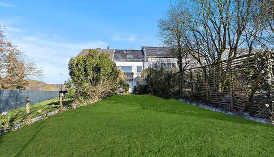 Bild von Wohnen im Grünen: Familientraum mit Garten in Taunusstein - ruhig, sonnig, entwicklungsstark!!!