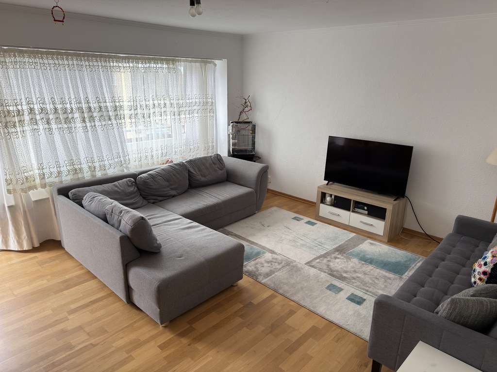 Immobilie in Tostedt - Eine gepflegte 3 Zimmer-Wohnung mit großem Balkon, Keller & Stellplatz - Bild 3