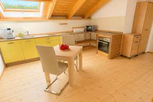 2-Zimmer-Dachgeschosswohnung in Buckow Nach Sannierung -Holzdiele, Badewanne+Dusche – Lindenstraße 9, 15377 Buckow (Märkische Schweiz) – Vorschaubild 3