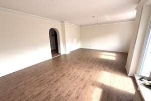 Geplegtes Reihenendhaus mit Garage zu verkaufen