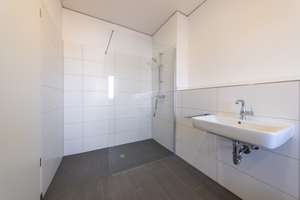 Großzügige Dachgeschosswohnung mit TG Stellplatz zum Erstwerb -energetisch hochwertig -WE39 – Königstor 32, 34117 Mitte, Kassel – Vorschaubild 6