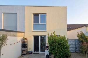 Modernes 4-Zimmer-Reihenendhaus mit großzügigem Garten in Oberhausen-Rheinhausen! – Die vollständige Adresse der Immobilie erhältst du vom Anbieter., 68794 Oberhausen-Rheinhausen – Vorschaubild 8