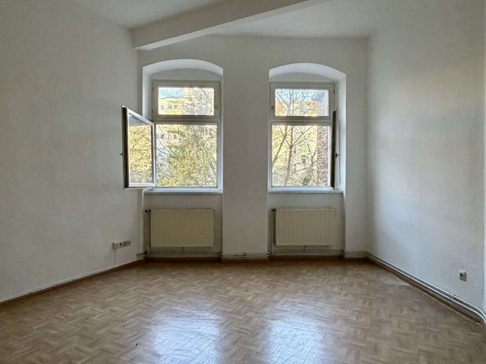 + Reuterkiez + 3-4 Zi Altbau + zu renovieren + Balkon optional, Berlin – Bild 2