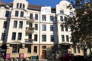 Hochwertige Altbauwohnung mit 3/4 Zimmern, Loggia & 112 qm in Bestlage der List – Ferdinand-Wallbrecht-Straße 12, 30163 List, Hannover – Vorschaubild 1