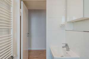 Bezugsfrei, guter Grundriss 2,5-Zimmer energetisch modernisiert  nahe Ku'damm – Die vollständige Adresse der Immobilie erhältst du vom Anbieter., 10711 Halensee, Berlin – Vorschaubild 13