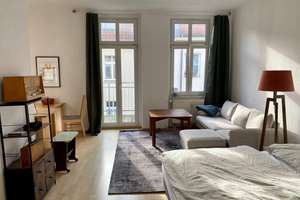 Bezugsfrei 1-Zimmer Wohnung mit Balkon in Berlin-Prenzlauer Berg - von privat – Heinz-Kapelle-Straße 9, 10407 Prenzlauer Berg, Berlin – Vorschaubild 1