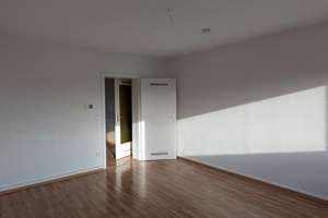 Last Minute nicht nur in dern Urlaub + JETZT anmieten, erste Miete GESCHENKT – Walderbenweg 29, 47269 Großenbaum, Duisburg – Vorschaubild 2