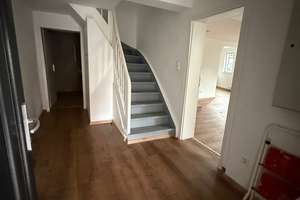 provisionsfreies Einfamilienhaus mit Ausbaupotenzial! – Die vollständige Adresse der Immobilie erhältst du vom Anbieter., 35321 Laubach – Vorschaubild 2